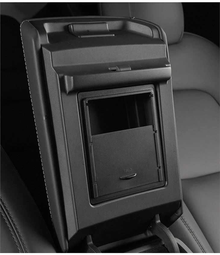 กล่องเก็บความเป็นส่วนตัวของ Tesla Armrest Box