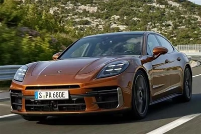 การแสดงแผนที่อย่างเป็นทางการของ Porsche Panamera ใหม่