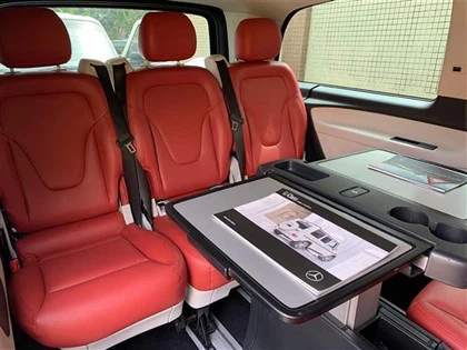 โต๊ะรถเมย์บัคแบบธรรมดา